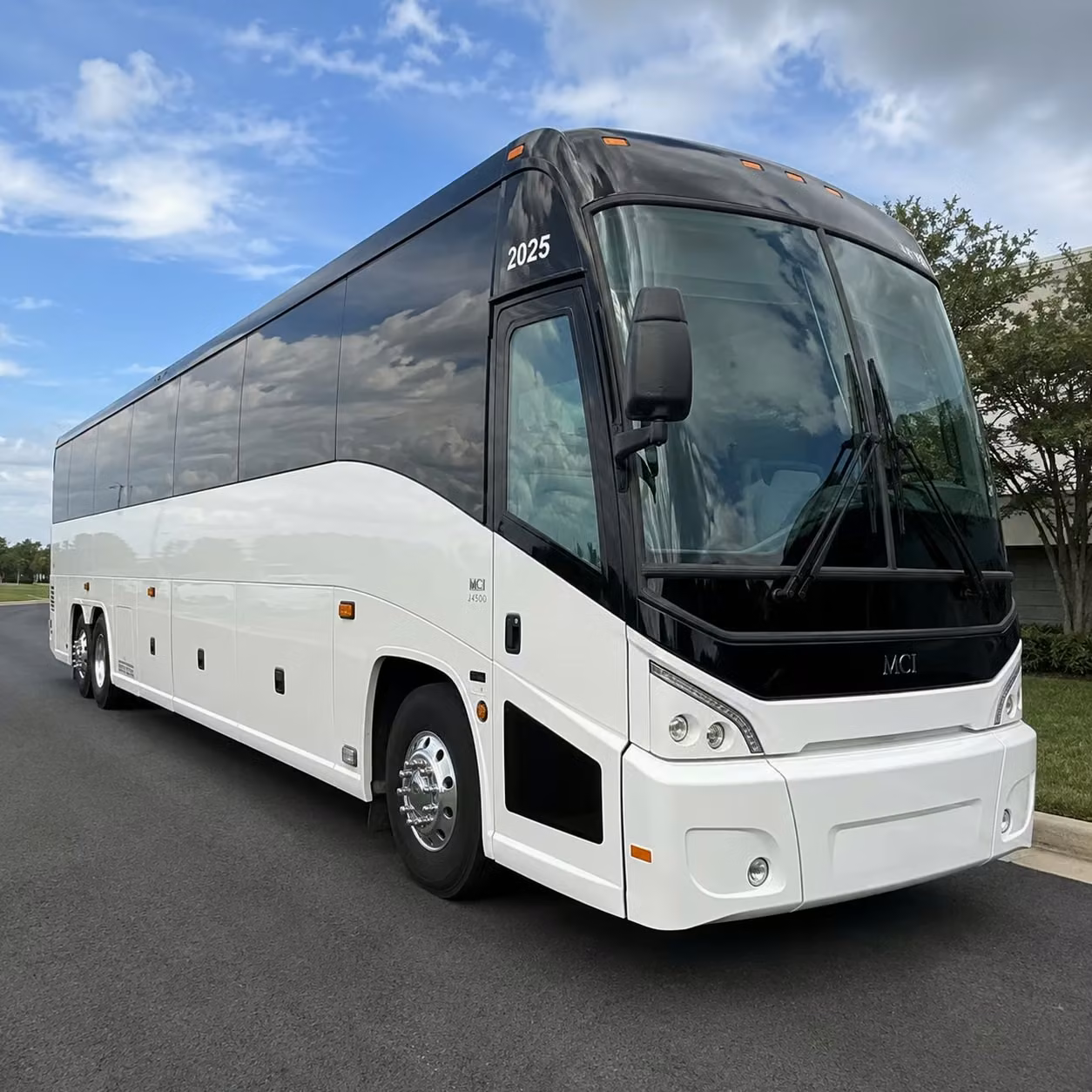 coral springs groups love charter buses for kaseya center and amerant bank arena shows