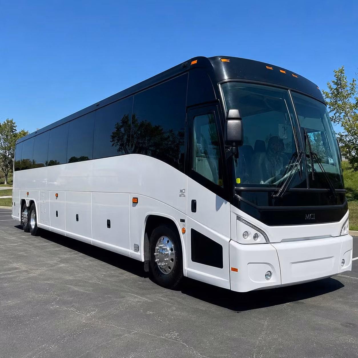 getting your group to fort lauderdale hollywood international airport has never been simpler